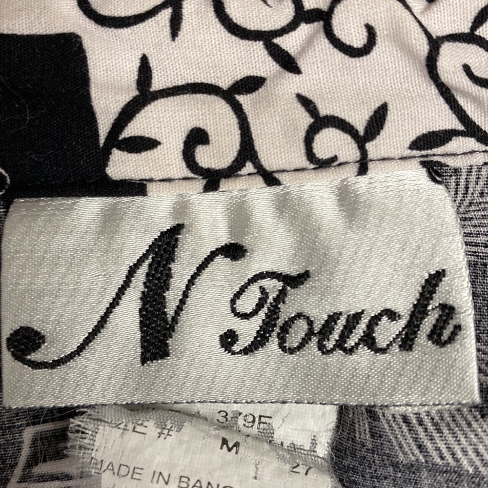 Vintage Camp Shirt by N Touch Women' Size Medium - Picture 7 of 8